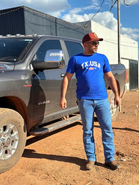 Rafael ao lado da RAM